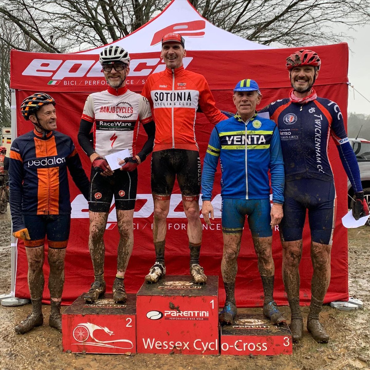 Congratulationa to Jez Hart <a href="/2wopint/">Jez Hart</a> on his first cyclocross win yesterday at the final round of the <a href="/WessexCX/">WessexCycloCross</a> league! 🚴‍♂️💨