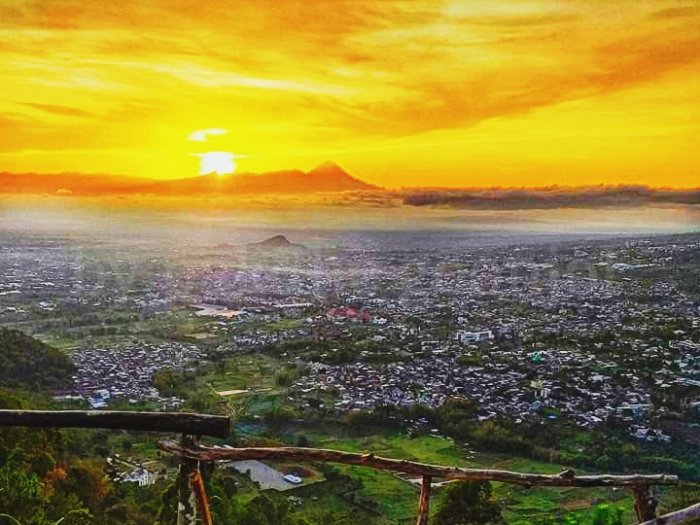 Sunrise Gunung Banyak Kota Batu