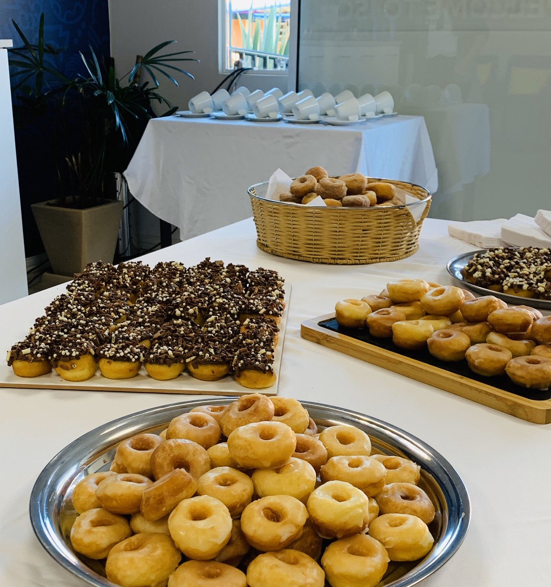 Events4Learning's tweet photo. Coffee and fresh donuts to welcome our employees for Semester 2 here at #ISCBrazil! Let’s keep the energy high for the first day back after the summer break. #events4learning https://t.co/rKfrP3bZNW