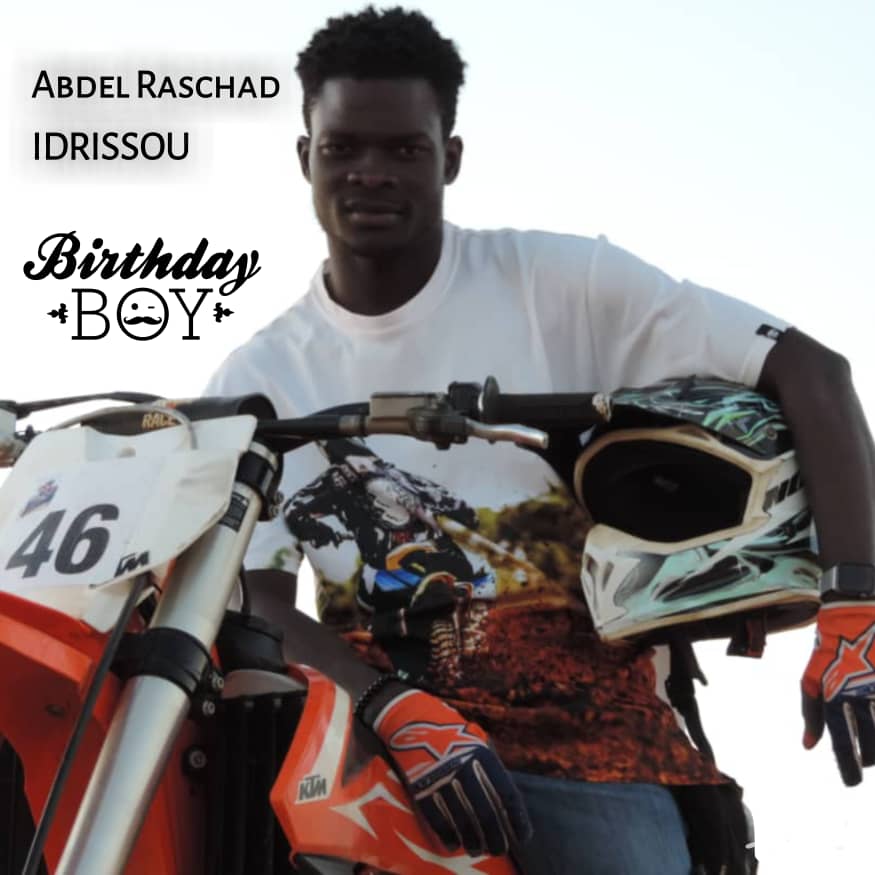 ClubKawar's tweet photo. Chers amis aidez nous Γ souhaiter #Joyeux_Anniversaire Γ notre motard prodige, le seul et unique #Schado
La vie est un magnifique voyage, alors profites de chaque kilomètre @Raschad.
Bon anniversaire! https://t.co/NfpivNGB3E