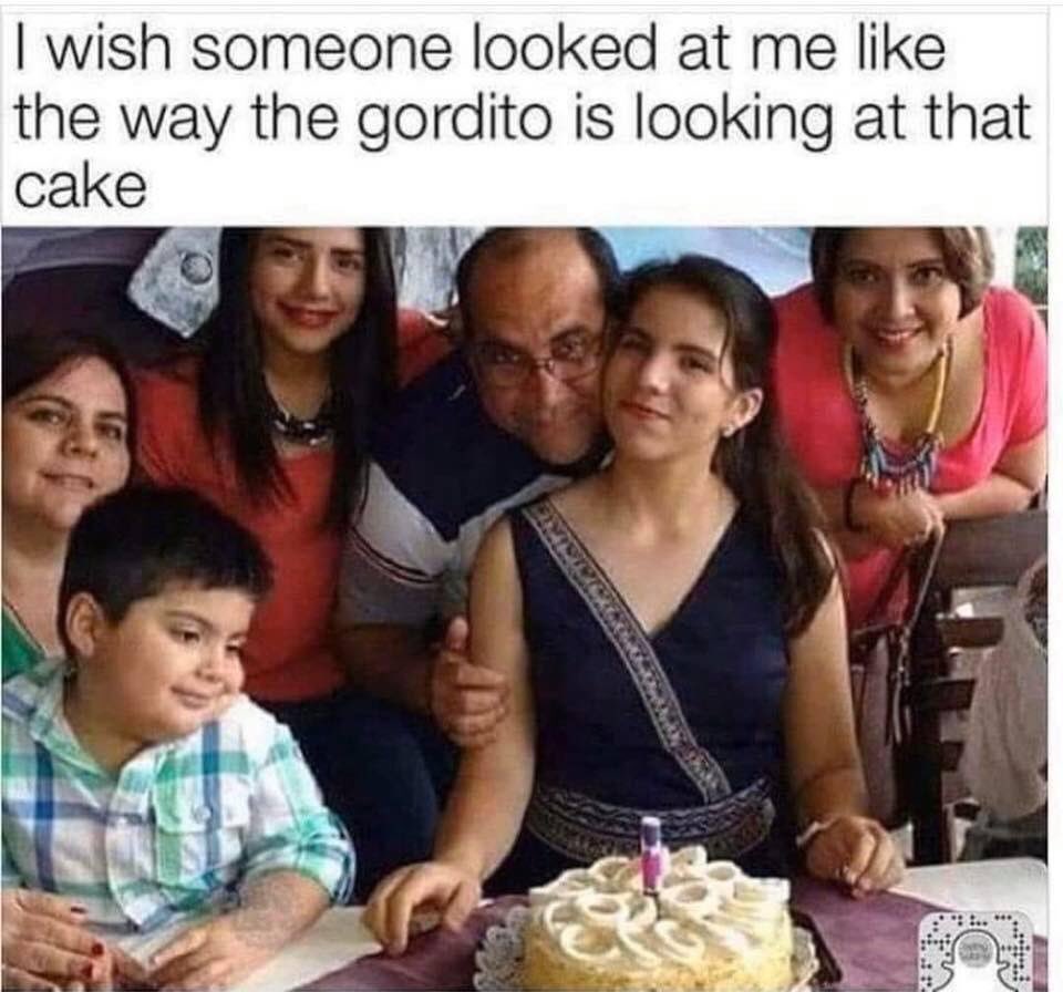 Unkle_JimMe's tweet photo. This is what @50cent ment when he said “I love you like a fat kid love cake” #21Questions https://t.co/Ejfs1Fsm56
