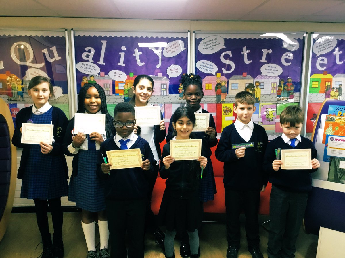 InspirationsStm's tweet photo. Well done to the winners of the headteacher’s challenge for Art! #stmArt #stmHeadteacherChallange #stmAssembly #stmRecognition https://t.co/0scVaLIWZh