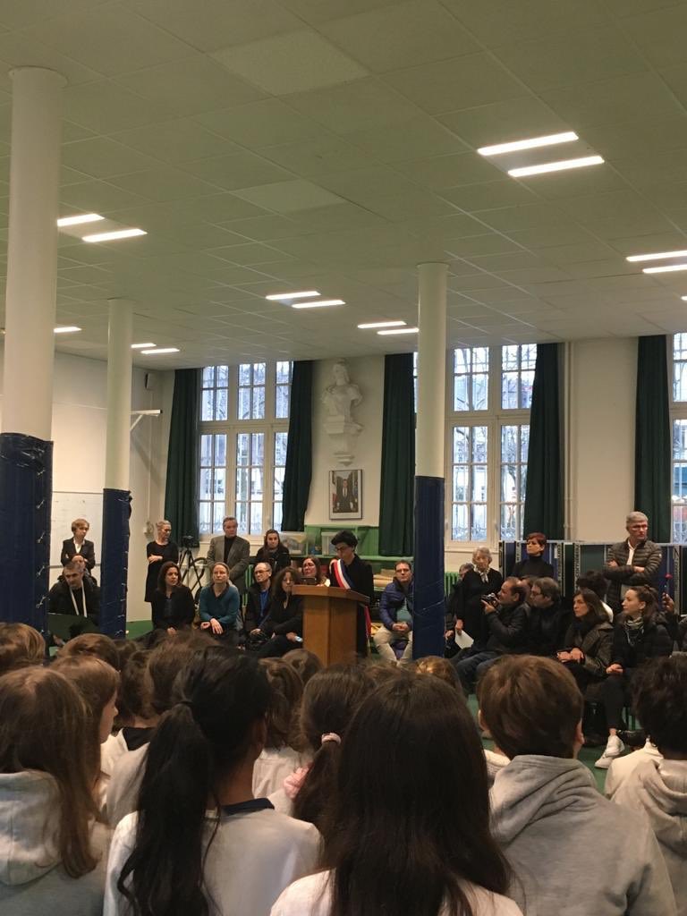 datirachida's tweet photo. 75e anniversaire de la libération des camps : cérémonie à l’école La Motte Picquet en mémoire des enfants deportés #AMEJD #paris7 #noublionsjamais 2/2 https://t.co/jpcEg8Ak2x