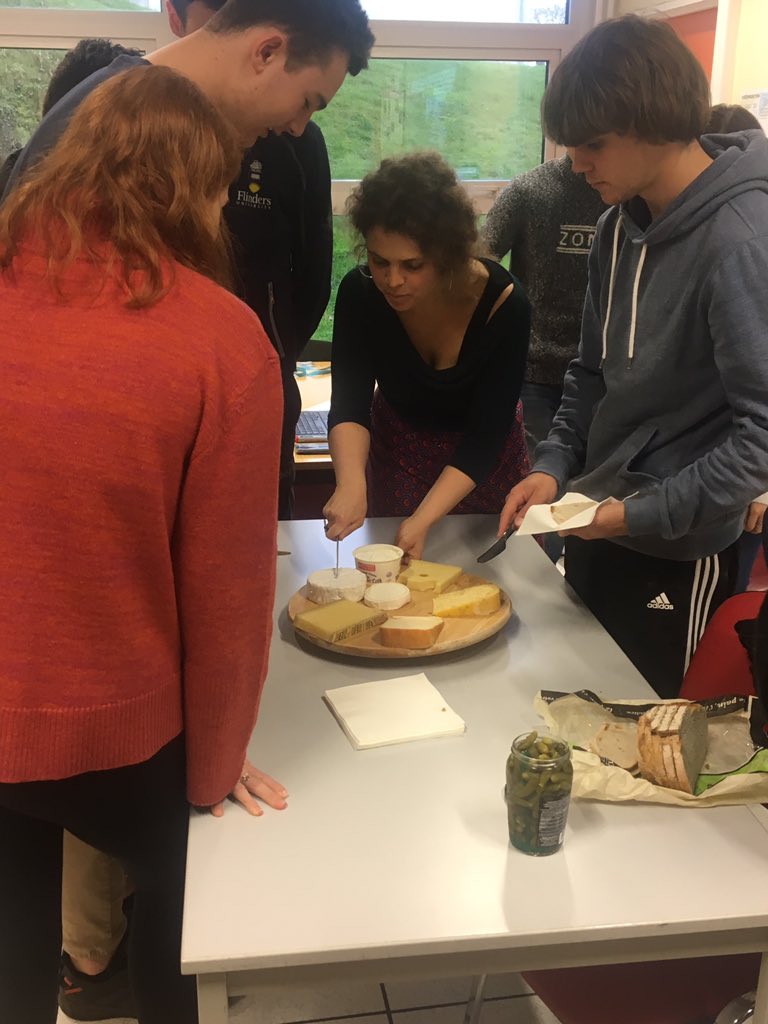 AcademyWasaa's tweet photo. During their last #FrenchClass our students enjoyed some macarons and French cheeses! #FrenchCuisine #CheeseTasting #Macarons 👨🏻‍🍳👩🏻‍🍳🍽 @IMTAtlantiqueEN @IMTAtlantique https://t.co/b7RaX3vNJU