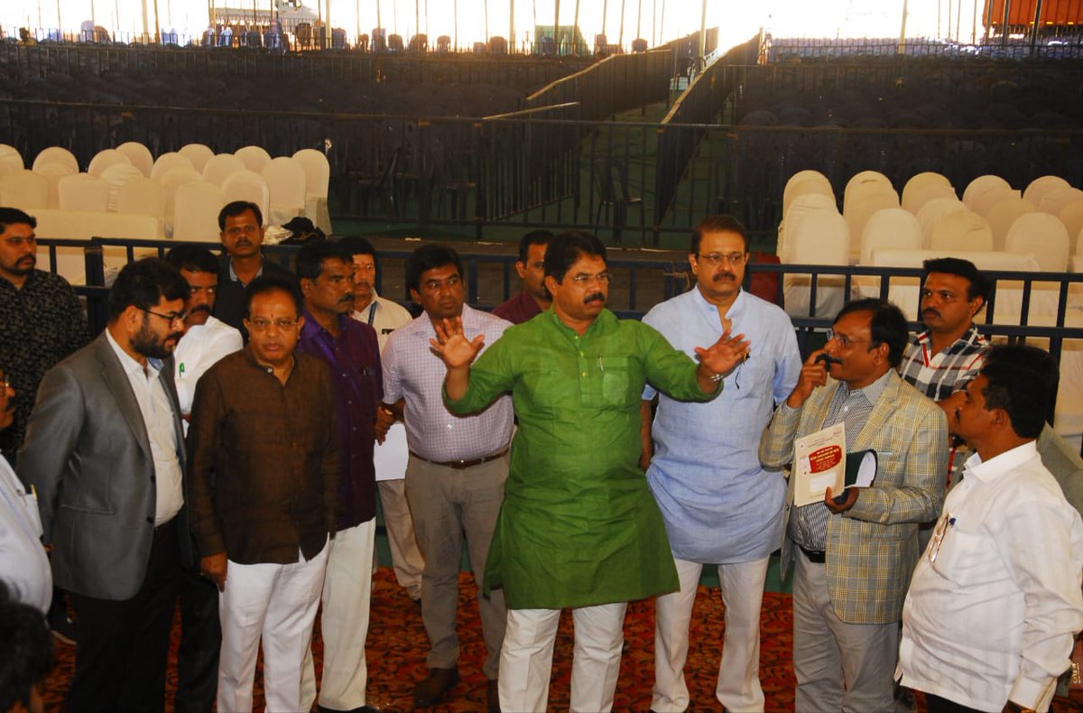 RAshokaBJP's tweet photo. ನಾಳೆಯ ದಿನ ಕರ್ನಾಟಕ ಸರ್ಕಾರ ಕಂದಾಯ ಇಲಾಖೆವತಿಯಿಂದ ಅಕ್ರಮ-ಸಕ್ರಮ ಯೋಜನೆಯಡಿ ಸುಮಾರು 10000 ಫಲಾನುಭವಿಗಳಿಗೆ ಹಕ್ಕುಪತ್ರ ವಿತರಣಾ ಸಮಾರಂಭ ಬಸವನಗುಡಿ ನ್ಯಾಷನಲ್ ಕಾಲೇಜು ಮೈದಾನದಲ್ಲಿ ನಡೆಯಲಿದೆ.
ಮುಖ್ಯಮಂತ್ರಿ @BSYBJPರವರು ಫಲಾನುಭವಿಗಳಿಗೆ ಹಕ್ಕುಪತ್ರ ವಿತರಿಸಲಿದ್ದು, ಕೇಂದ್ರ ಹಾಗೂ ರಾಜ್ಯ ಸಚಿವರು, ಸಂಸದರು, ಶಾಸಕರು ಭಾಗವಹಿಸಲಿದ್ದಾರೆ https://t.co/LSNO4F6zdv