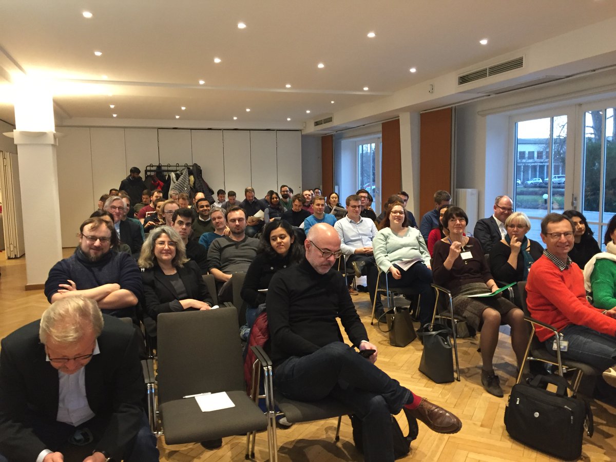 SolagaDE's tweet photo. Bei einem Vernetzungstreffen @Technologiepark konnten wir und andere junge Unternehmen unsere Visionen und Konzepte vorstellen. Diese Treffen bieten eine tolle Chance zur Vernetzung innerhalb der Community. #Adlershof #Algenbild #innovationforeveryone #Berlin #Luft https://t.co/i8U8bfrZcY