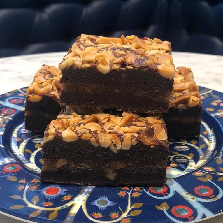 It's National Chocolate Cake Day today! We have a twist AND a classic in our cafe restaurant: white chocolate cheesecake with passionfruit, and ooey-gooey decadent brownies. 

Treat yourself, it's Monday!

#MondayMotivation #ChocolateCakeDay #finecheese