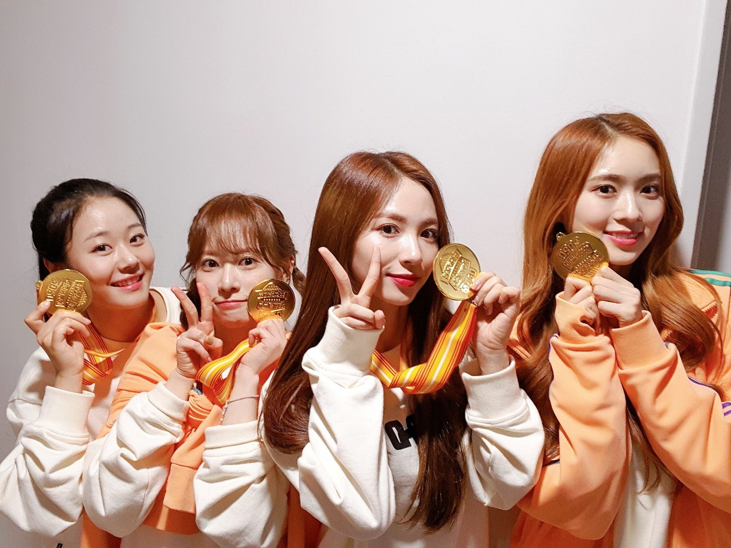 EPSIFQ7U0AEI7L7?format=jpg&name=large