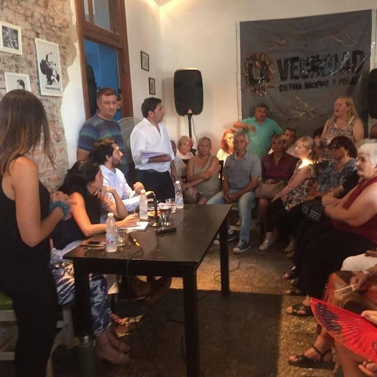 marcepastore's tweet photo. Participamos del encuentro de Luana Volnovich con lxs Adultos Mayores del Ateneo NK y afiliadxs del PAMI, en el C.C La vecindad. Celebramos el triunfo electoral y la designación de esta compañera. También, la de Marcelo Leyria aquí, en La Plata https://t.co/xlCHoQvVph
