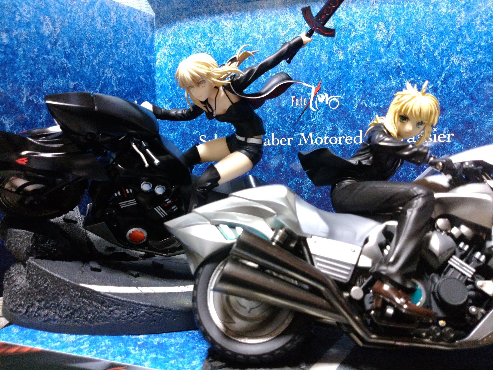 イチロー Bh5 Auf Twitter モータードキュイラッシェとキュイラッシェ ノワールがやっと揃った V Max良いね Goodsmileカンパニー Fatazero Fgo キュイラッシェ キュイラッシェノワール