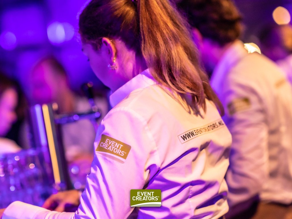 ⭐️ Personeelsfeest, maar dan net even anders..

Voor Wagenborg Nedlift mochten we ook dit jaar het personeelsevent verzorgen. De lat lag hoog na eerdere edities. Alles uit de kast voor weer een geweldige avond! 💪

Benieuwd naar de mogelijkheden? Neem vrijblijvend contact op! 📞