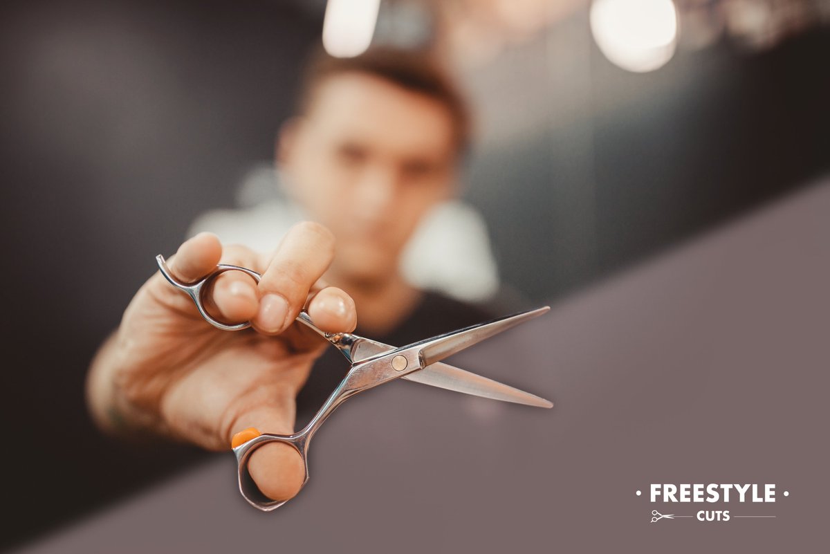 FreestyleCuts's tweet photo. Trims, fades and shapes. We’ll come to YOU!😎

Download our #app today right here >> https://t.co/ImnAx52FSM

#MondayMorning #hair #stylist #beauty #booknow https://t.co/w0cGBI9FQx