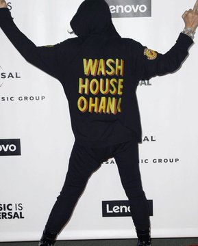 กรี๊ดดดดดดดดด ไปออกงานจริงๆ ด้วย เห็นว่าเป็นงาน Universal Music Group 2020 นะ