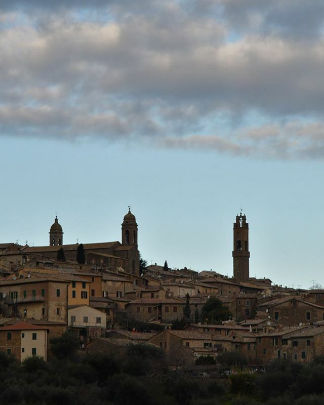 AroundSiena's tweet photo. Montalcino
#aroundsiena https://t.co/FaNBRUIwBV https://t.co/Anq4lo3frP