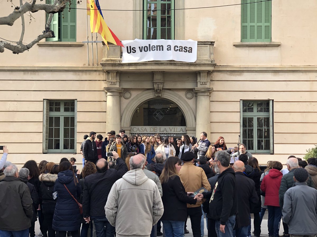 Gràcies a l’<a href="/insmartidot/">INS Martí Dot</a> per organitzar l’Acte en memòria de les víctimes de l’holocaust. #santfeliu