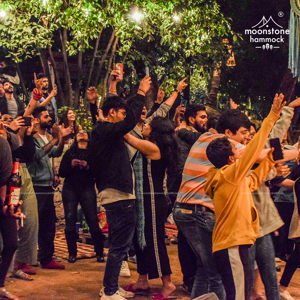 MoonstoneHam's tweet photo. The first month of 2020 is almost done, but we still linger in the NYE celebration and 2020's first dawn at the camp.

Wishing you all a great health and prosperity for all the months to come.

#moonstonehammock #moonstone #official #nye #Everyday #celebration #karjat #camping https://t.co/BXR6VSfgtB