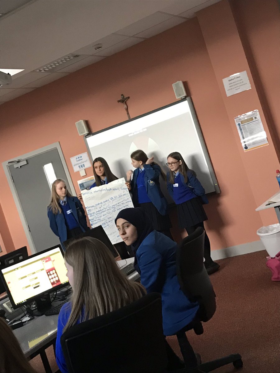 Super teaching & learning in action this morning! Mr Lynch postgraduate @QUBelfast teaching student challenging the learners @StMarysDerryIT to consider their behaviour online when they watch or shop! #collaborativelearning #Independentthinking #applyinglearning @stmarysderry