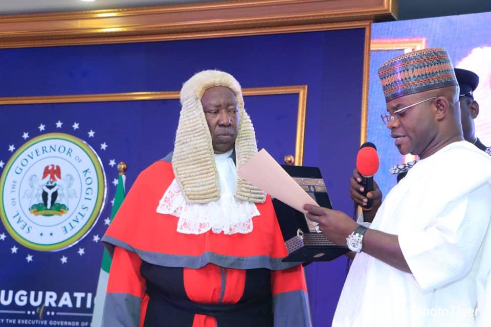 Ziliyaxx's tweet photo. His Excellency, Executive Governor of Kogi State and His Deputy, Chief Edward David Onoja (@ed_onoja) were today sworn in by Chief Judge of Kogi State, Justice Nasiru Ajana, CON at the Glass House @LugardHouse, Lokoja.
#YBMC @BellOnoja #GYBCEDOInauguration https://t.co/ocwpGQKvSc