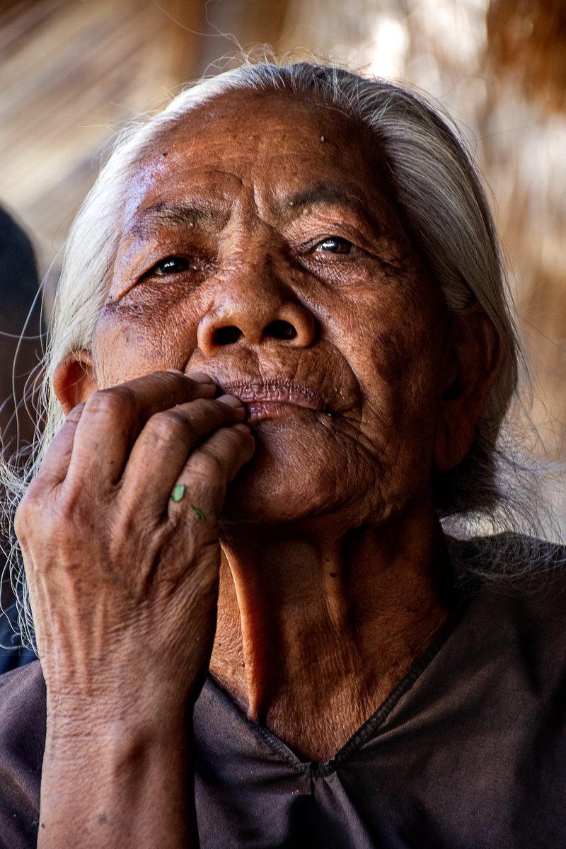 Traditional Sasak Village woman chewing betel leaf. #village #traditionalvillage #Lombok #Indonesia #PeopleoftheWorld #streetphotography #travelphotography #photooftheday @ThePhotoHour @picballot