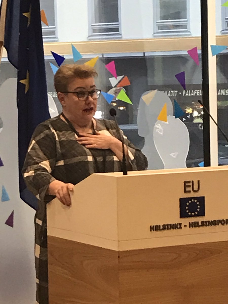 Itsemääräämisoikeus on myös ajoitusasia. Päätöksenteon tulee alkaa varhaisessa vaiheessa. Kun tarjotaan vain muutamaa vaihtoehto josta pitää valita, on prosessi mennyt mönkään. <a href="/spietikainen/">Sirpa Pietikäinen🇫🇮🇪🇺</a> @kvpsfi #IDecide #itsemäärääminen