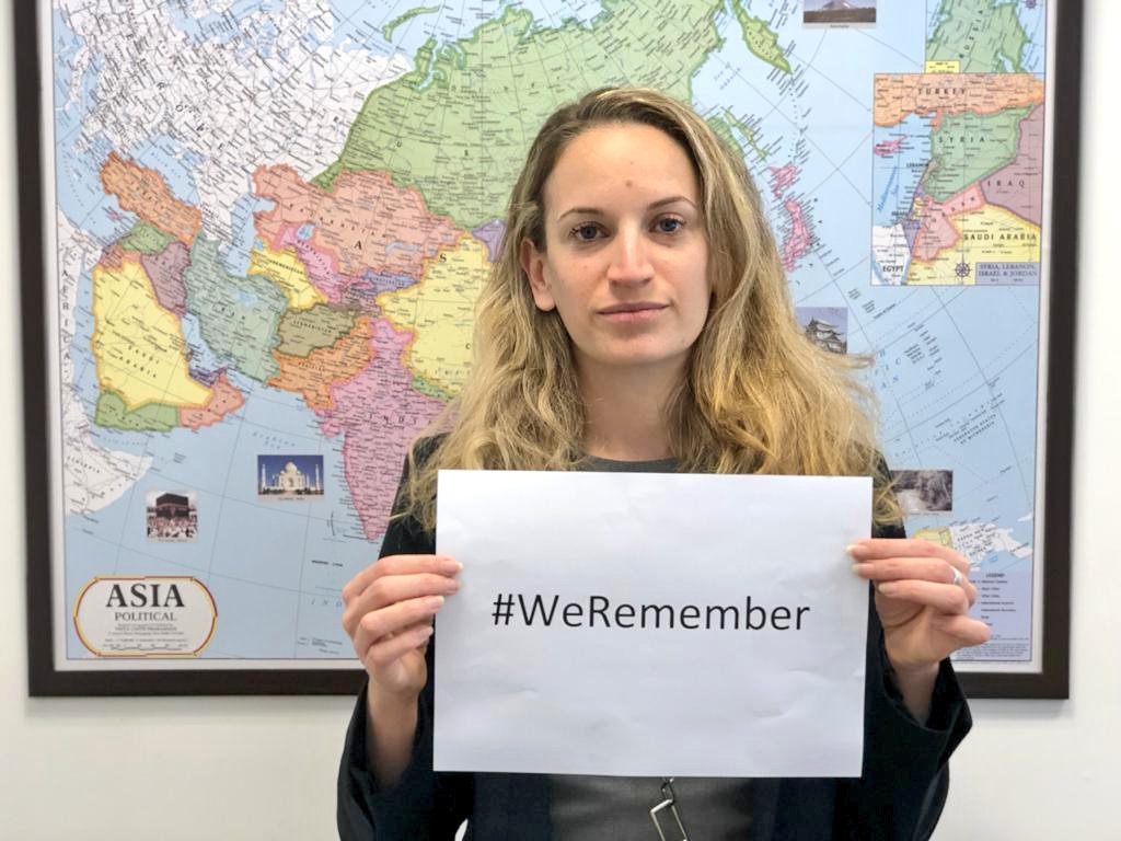 NoaHakim's tweet photo. Today, 75 years after the liberation of #Auschwitz, is the int'l #HolocaustMemorialDay.
It is important to educate yourself and people around you about it, to make sure it will #NeverAgain happen.
I encourage you to share a picture of yourself with the hashtag #WeRemember . https://t.co/A49WuxJyE3