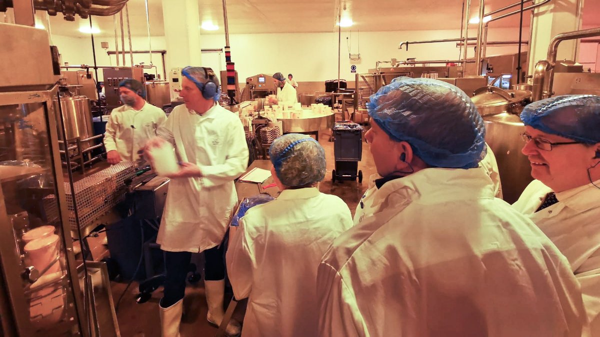 SP_EEAC's tweet photo. Our first stop is at #RowanGlen Dairy, where EU nationals make up 22% of the workforce, and many of their time-sensitive fresh produce is sold in N.Ireland. Extra checks and tariffs could reshape the way they do business. https://t.co/8QnigL3CQ2