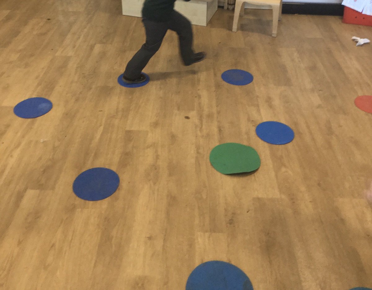 MrsSava00854274's tweet photo. The ‘Floor is Larva’ super jumping and landing in Nursery class today. #grossmotor #earlyyears #horizonsprogramme Stealing ideas from @ThomasHinPri Miss Martin Thank you, so much fun! @EndikePrimary @EYFSDRET1 https://t.co/fdYE4TLqSB