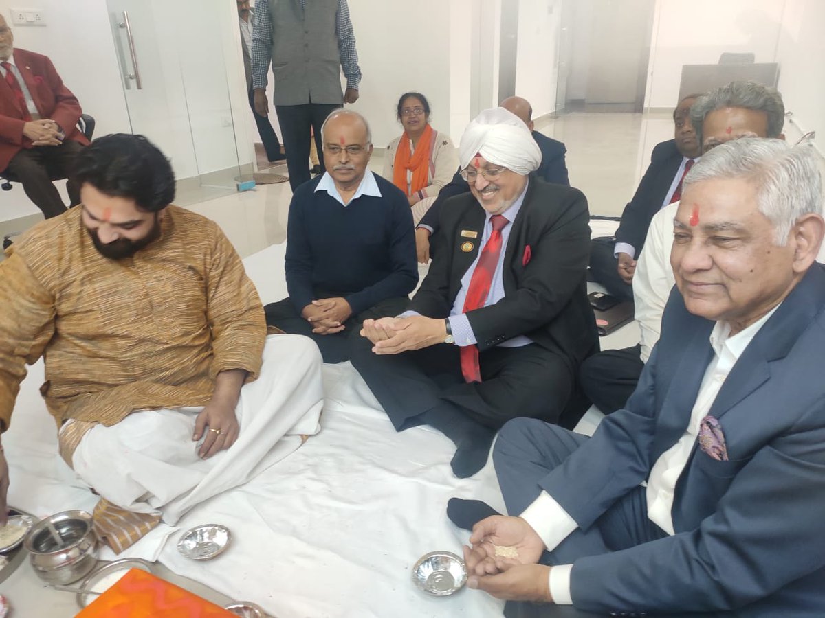 OfficialIPA's tweet photo. #LiveUpdates
It was a privilege to have Sh. S G Deolalikar, IPA Chairman Emeritus during #IPAHQ Office extension Pooja with us. Along with him are NEB members and NEC members who took out their precious time to be with us.
#IPA #27YearsofIPA https://t.co/DxkPuNMI2Q