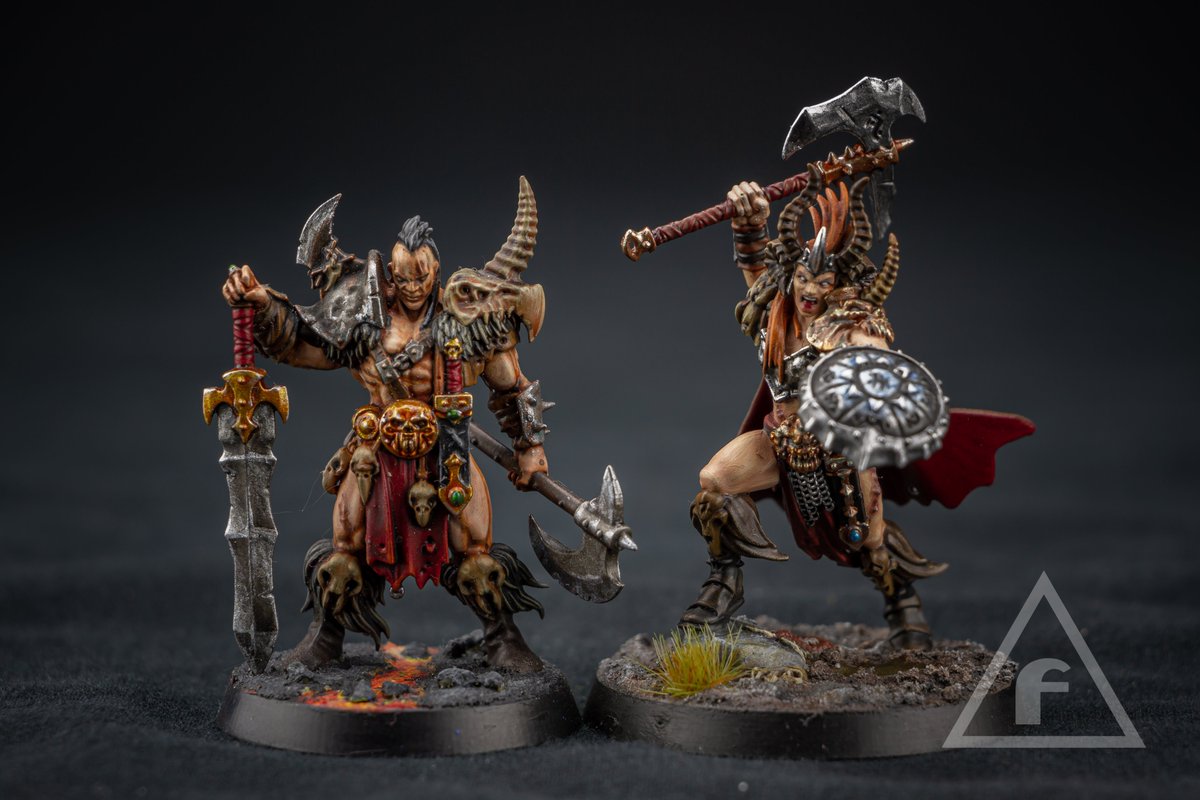 F_Miniatures's tweet photo. Darkoath Chieftain - 2017, Darkoath Warqueen - 2019

#Painthammer2019 #warhammerpainting #miniaturepainting #paintingwarhammer #ageofsigmar #warmongers #slavestodarkness #darkoathchieftain #darkoathwarqueen https://t.co/XIkkhjkuVg