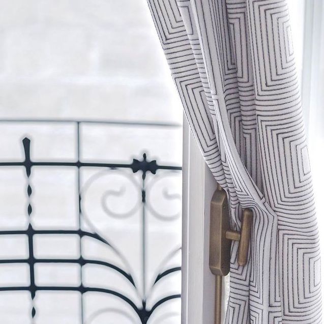 novacasajo's tweet image. Menara | Geometric Curtain in white base with stitching black and grey. An Elegant Design from the tangier collection
#kainternational #curtains #geometric #fabrics #interior #home #design