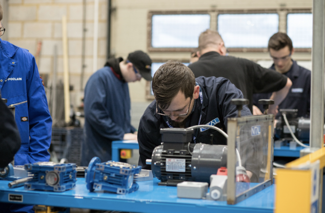 NitalApprentice's tweet photo. We are excited to be a part of the 2020 #EngineeringExpo where we will be sharing our #expertise and #knowledge ⚙️
Read more here: https://t.co/7BuiSSXztG 
.
.
.
.
.
.
#Training #Development #Businesses #Manufacturing #Apprenticeships #Apprentice https://t.co/vtWQck3Wvl