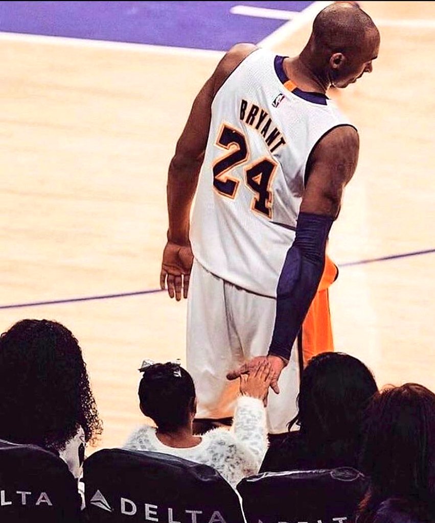 Monstre de travail et d'acharnement : "Si vous pensez que vous allez échouer, alors vous allez probablement échouer."
Allez jusqu'au bout, toujours. 
See you Legend #KobeBryant 💔