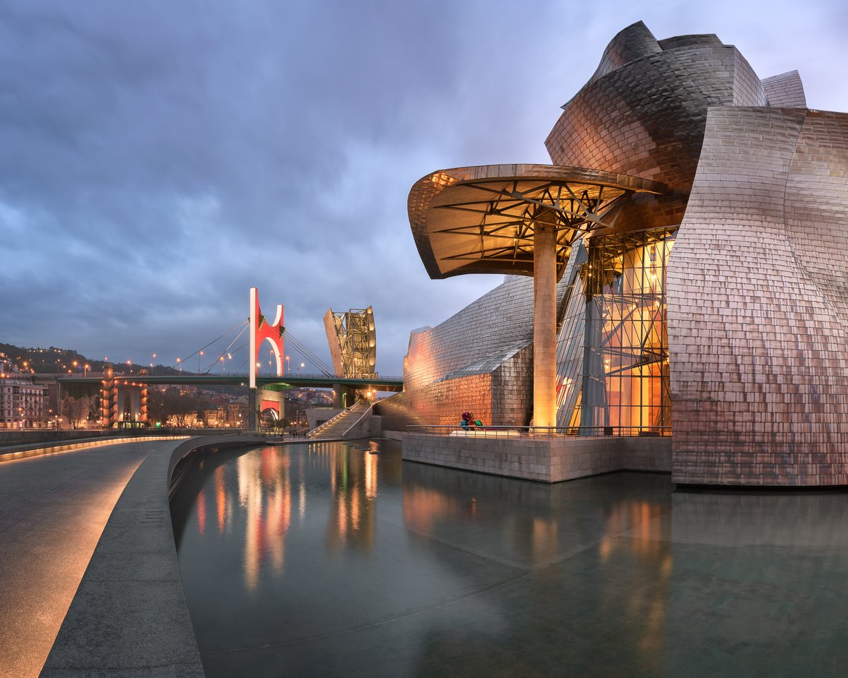 Salbeko Zubia Bridge and Guggenheim Museum in the Evening, Bilbao, Spain