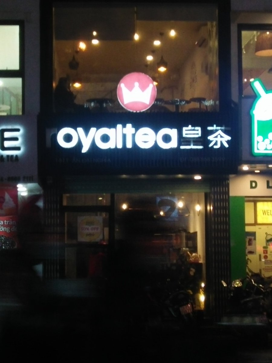 I didn't know Munakata-san opened a teashop