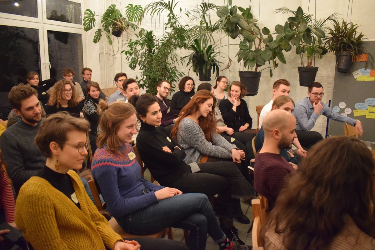 polis180's tweet photo. Die #IdeaBase am Samstag war ein voller Erfolg. Zusammen haben wir Workshops zu Projektmanagement, Fundraising &amp; Design Thinking gerockt, Methoden wie Strategic Foresight, Policy Kitchen &amp; das Polis-Kit kennengelernt &amp; jede Menge neue Projekte geplant. Ihr seid der Hammer 🙏🏽 https://t.co/ZH4WG1Ma5C