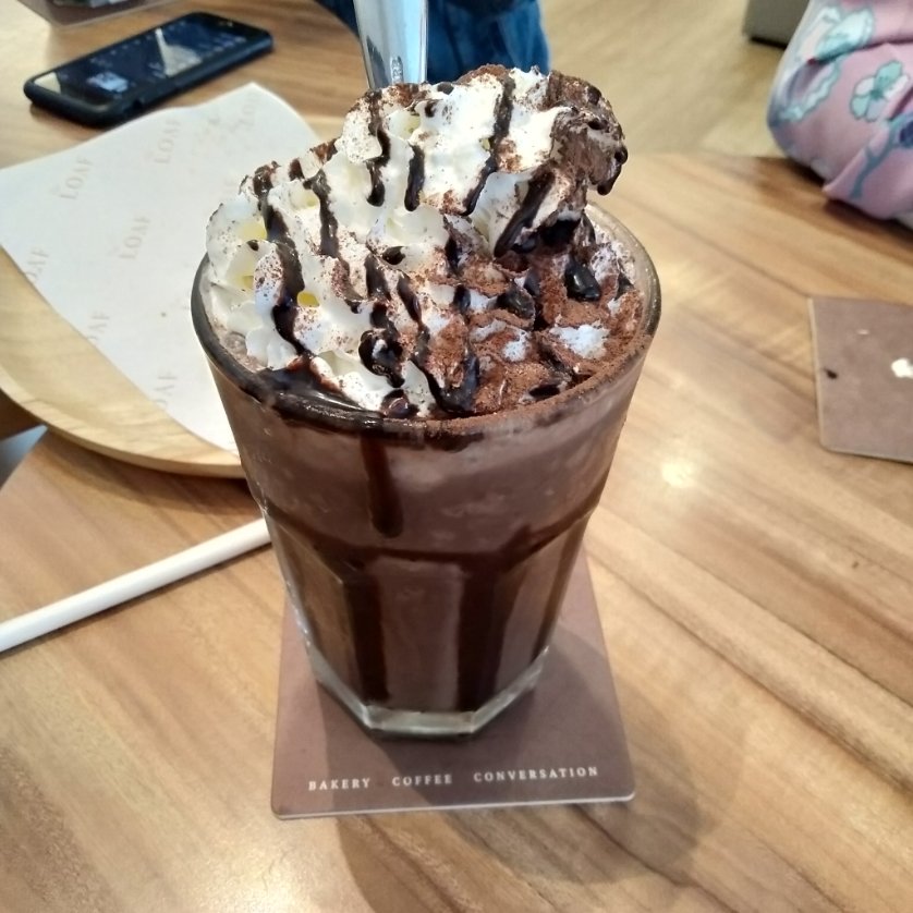 munt0s's tweet photo. Belgium chocolate frap @ the loft. #have2 https://t.co/MiVtYvOxxD