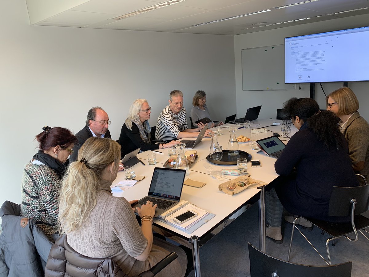 Sechs Mitglieder des VSLZH machen sich mit der Fachstelle Bildung und ICT auf den Weg, den #ICTCoach zu erkunden und die künftige Zusammenarbeit fürs #zusammmenneuesschaffen zu definieren, top 😊