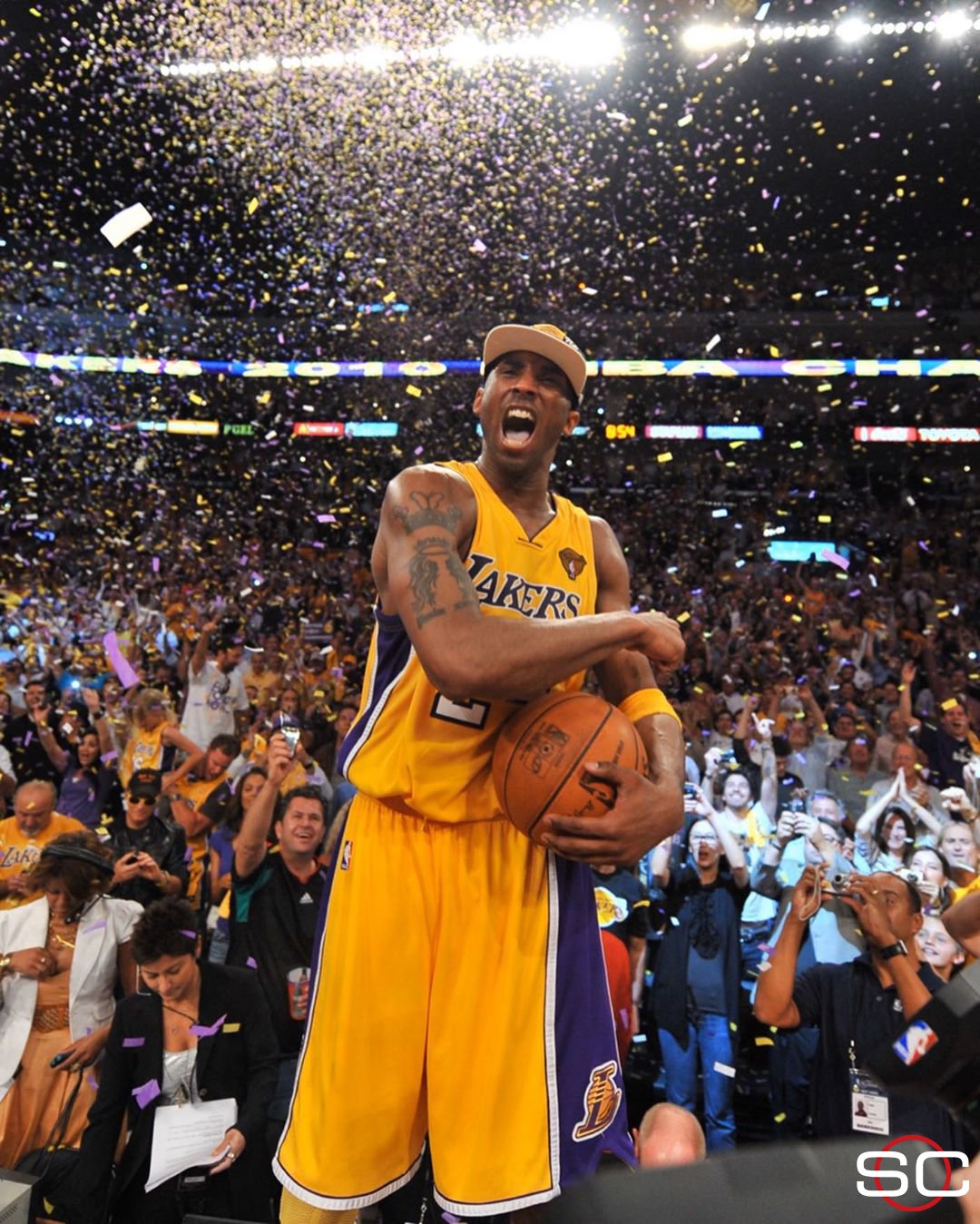 SportsCenter on X 5 anillos de la NBA para el hombre que tomo el legado de Jordan y se convirtio en leyenda. Kobe Bryant para siempre en el corazon de Los Lakers
