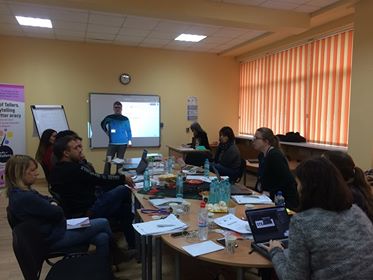 logopsycom's tweet photo. En décembre nous avons revu nos partenaires du projet @seedsoftellers à Vidin 🇧🇬🗣
Les #GrimmSisters en ont profité pour animer un atelier sur les #contes et l'#oralité auprès des élèves de l'école Lyuben Karavelov 🧙♂️🧚♀️🦄
#seedsoftellers https://t.co/6anecUIKEV