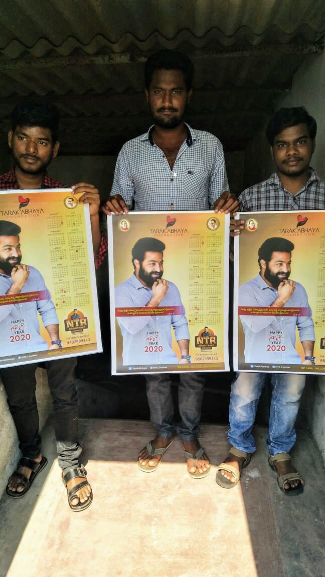 TarakAbhaya's tweet photo. #Team_Guntur with @TarakAbhaya @tarak9999 #Calendars2020 https://t.co/pLQNoGp9Iu