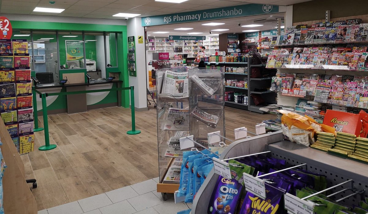 Postvox's tweet photo. NEW LOOK NEW LOCATION Good news for #Drumshanbo this morning as Postmaster Paschal McKenna opened the town's new post office at Scollan's Gala #LovelyLeitrim #AnPostMoney #ForYourWorld @Gala_Retail https://t.co/JSFQEjQNQq