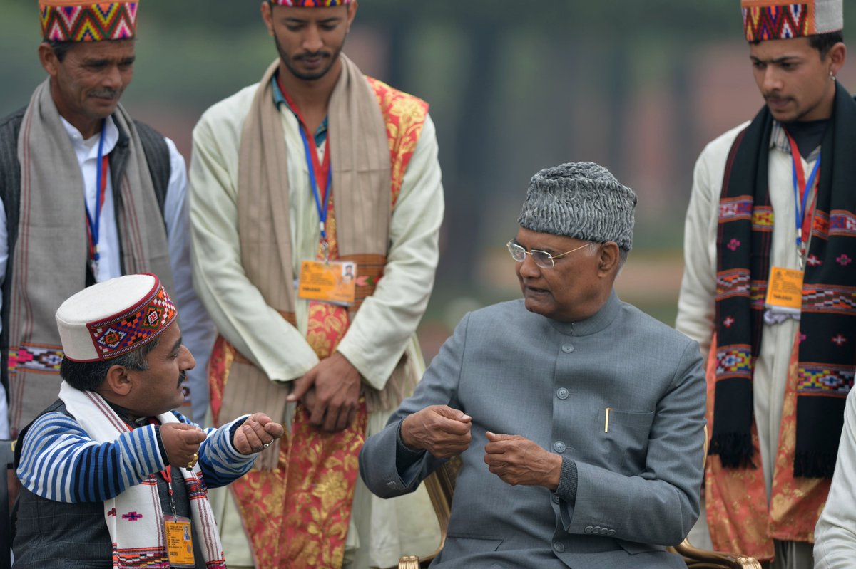 rashtrapatibhvn's tweet photo. President Kovind met tribal guests, tableaux artistes, tractor drivers, NSS volunteers, NCC cadets &amp; officials and other #RepublicDay Parade 2020 participants at Rashtrapati Bhavan today https://t.co/Byhz4UzkN8