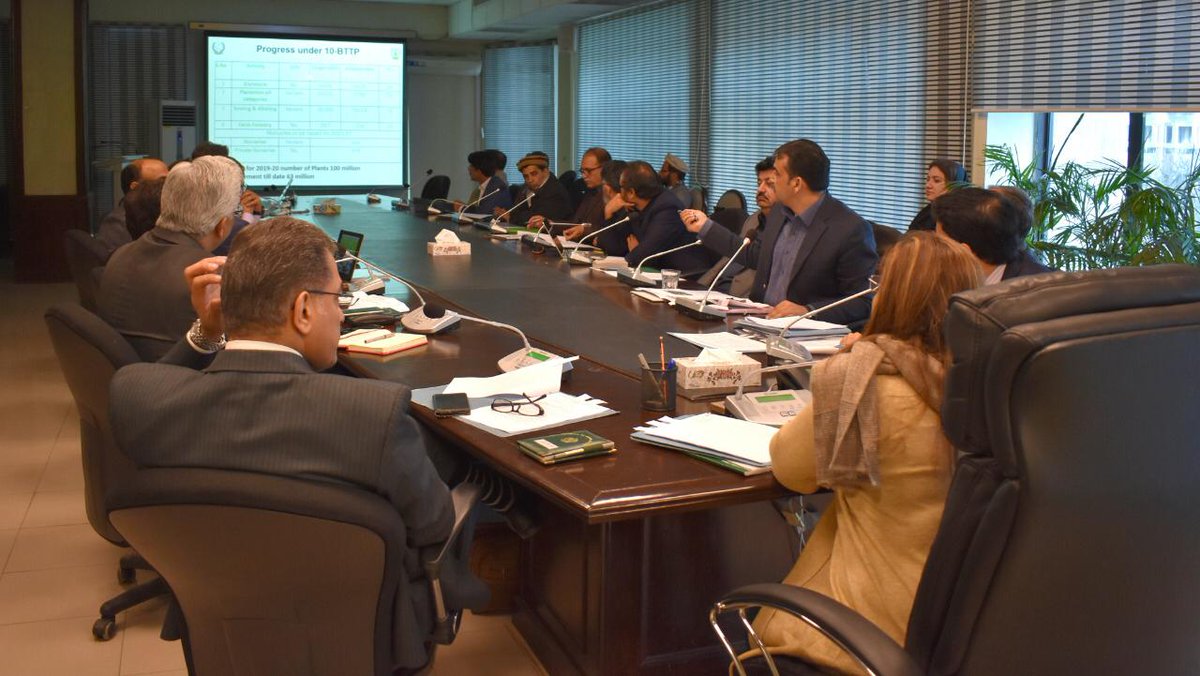 ClimateChangePK's tweet image. Secretary Ministry of Climate Change, @naheedsd_shah chaired a review meeting on #10BillionTreeTsunami with provincial experts. 

She exchanged input from regional experts and discussed lessons learned from previous plantation activities.