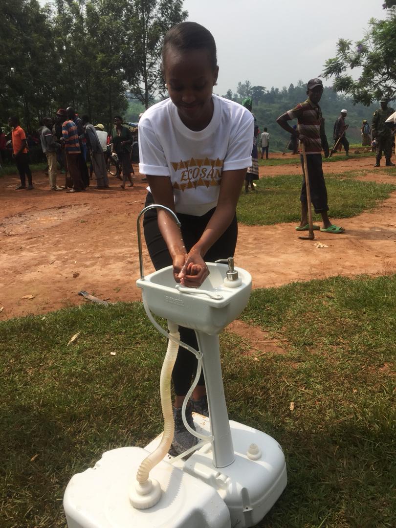ConsortRwanda's tweet photo. Hand washing your protection against infection. @MoHRwanda @JEANBERCHMA @julesgreat @JoelGasana @CDCgov https://t.co/nRT1hwGcV2