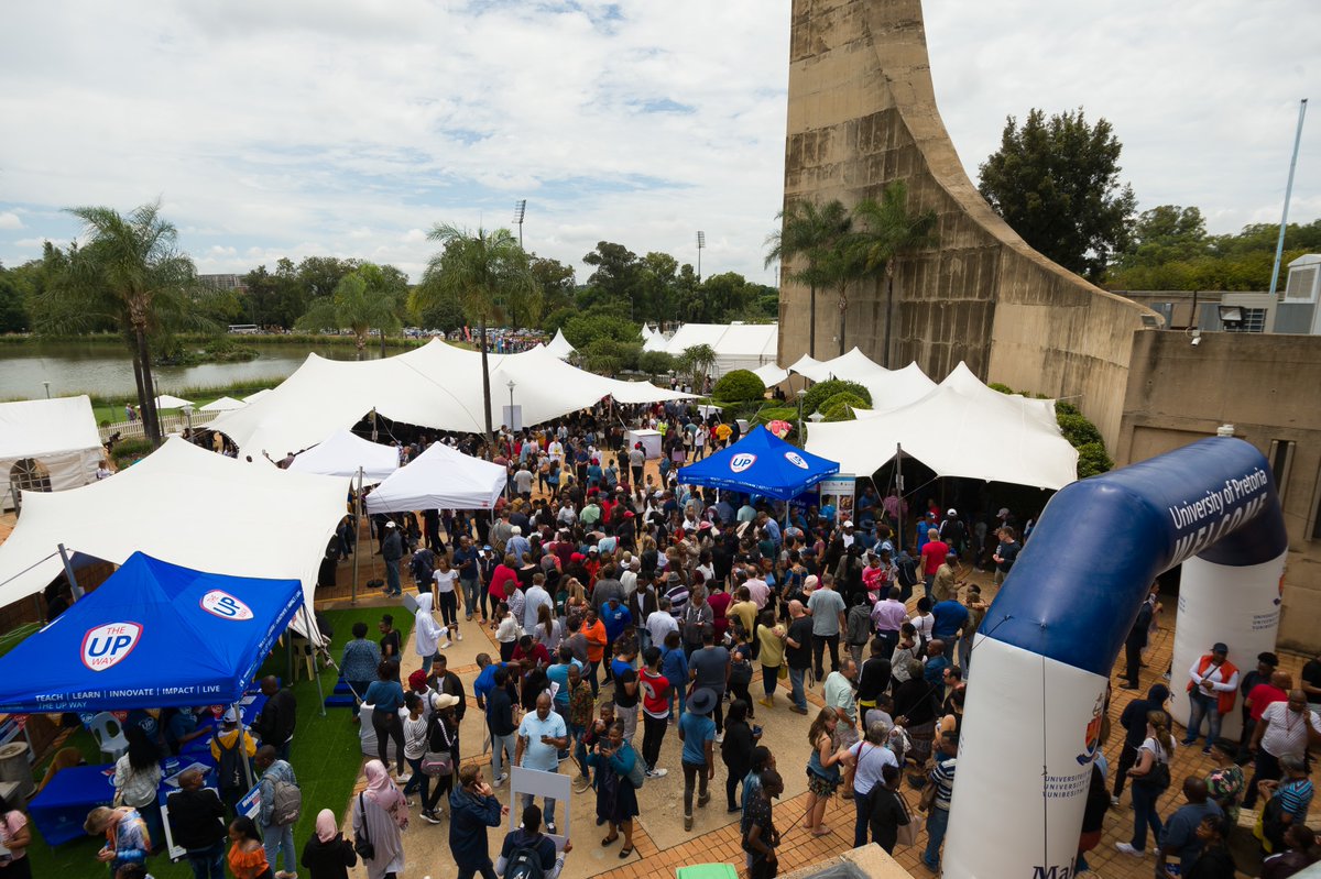 UPTuks's tweet photo. “We take pride in and care for each of you, from today until you graduate.” – UP VC Prof Tawana Kupe welcoming our first-years on Saturday. Click the link for more & see the best pics of the day; tag yourself/ a new friend if you spot them! https://t.co/Pa25S84d9r #UPWelcomeDay https://t.co/EvRLPjswN7