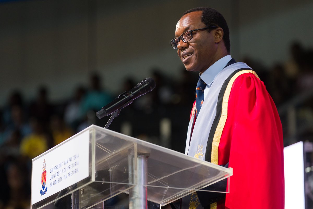 UPTuks's tweet photo. “We take pride in and care for each of you, from today until you graduate.” – UP VC Prof Tawana Kupe welcoming our first-years on Saturday. Click the link for more & see the best pics of the day; tag yourself/ a new friend if you spot them! https://t.co/Pa25S84d9r #UPWelcomeDay https://t.co/EvRLPjswN7