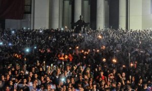 DiazCanelB's tweet photo. #Hoy vamos a esperar cumpleaños 167 de #Martí con nuestras antorchas encendidas, desde la Escalinata universitaria. Hagamos historia con la más masiva marcha de #Homenaje al Apóstol y de condena a quienes pretendieron mancillarlo. #SomosCuba #SomosContinuidad https://t.co/TFj3GsUoDE