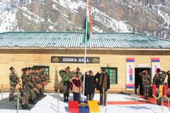 thefirstindia's tweet image. #SnowLeopardBrigade celebrated #RepublicDay with locals of #Gurez. Highly spirited Guraizi's &amp;amp; energetic students from various schools participated &amp;amp; organised a cultural programme.
#IndianArmy