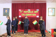 thefirstindia's tweet image. #SnowLeopardBrigade celebrated #RepublicDay with locals of #Gurez. Highly spirited Guraizi's &amp;amp; energetic students from various schools participated &amp;amp; organised a cultural programme.
#IndianArmy