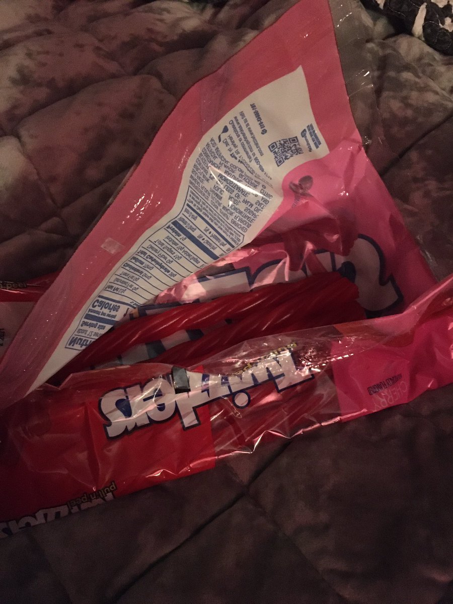 Madmoiselle🧛🧃 tweet media